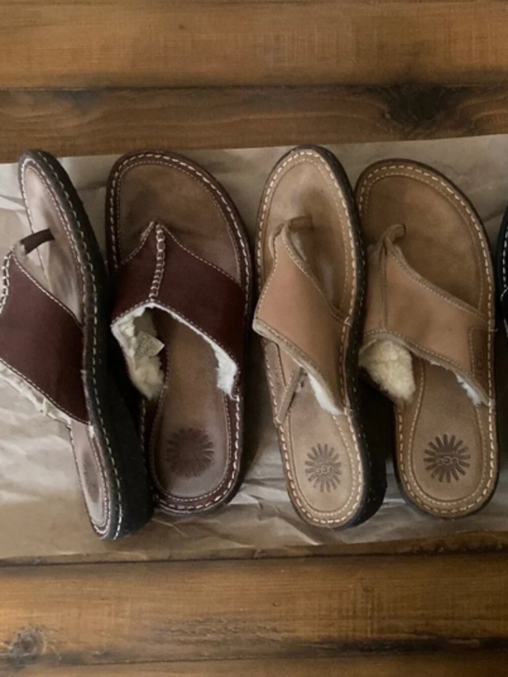 EUC sz 8- UGG Layback Tan+Brown Leather Sandals SOLD INDIVIDUALLY